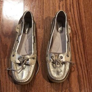 Metallic boat side sperrys size 8